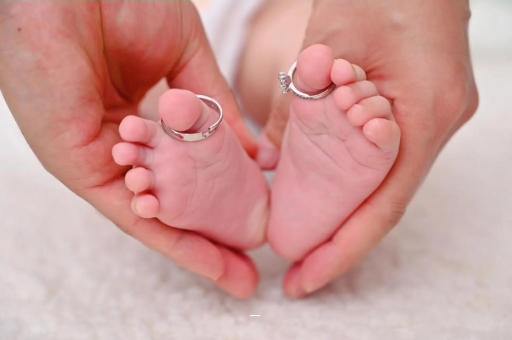 供卵试管代怀生子费用几个月宝宝可以枕枕头